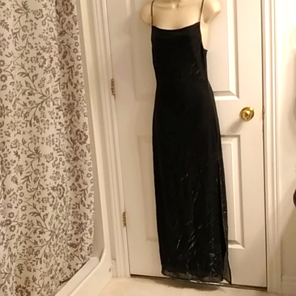 Le Chateau, Metallic Overlay, Side-Slit Formal Dress - Picture 4 of 6